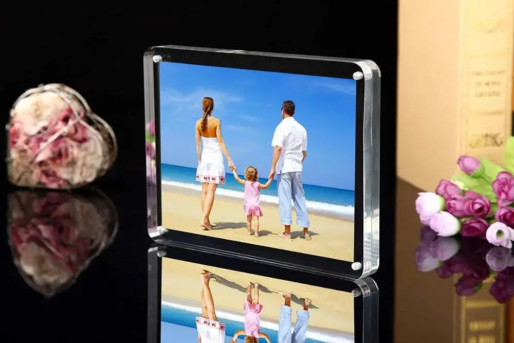 Custom Acrylic Frames Enhance Your Display with Style