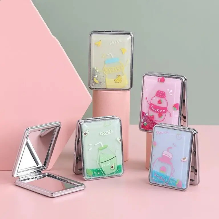 Personalized Compact Mirrors A Stylish and Practical Accessory (1)