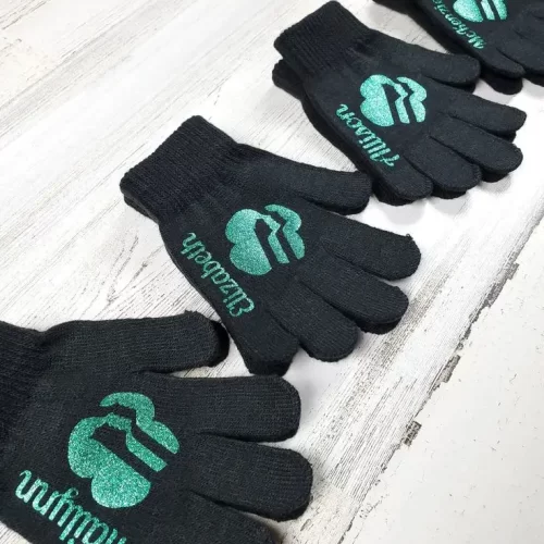 Custom Winter Gloves Stay Warm in Style